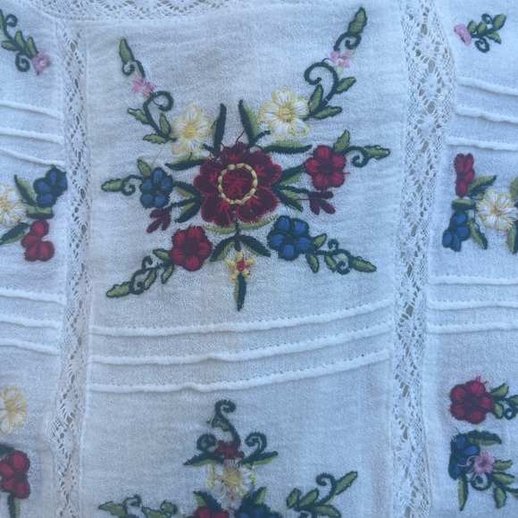 Rare**Free People boho embroidered Top! Super cute! - Picture 5 of 7